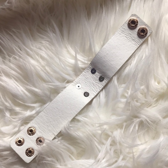 New Trendy Bracelet Spike White & Gold - Picture 6 of 8